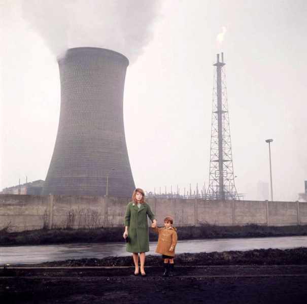 Fil:Antonioni-red-desert.jpg